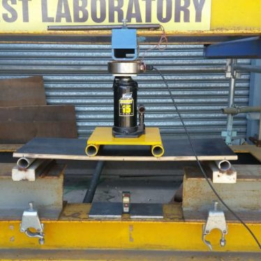 Bending Strength and Modulus of Elastic Test for Plywood - (AS/NZS 2269.1: 2012)